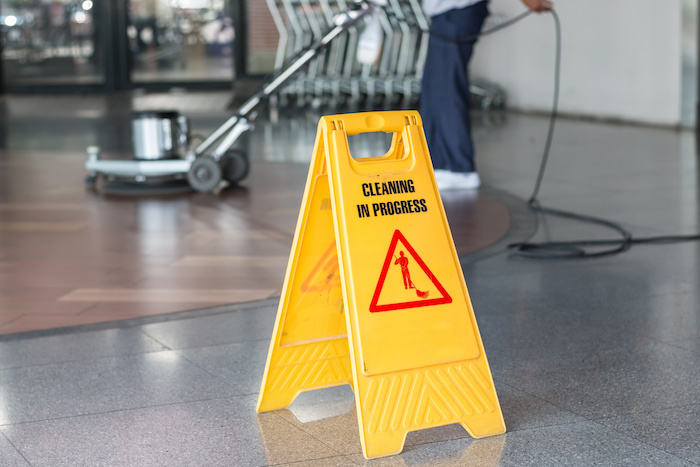 Team Cleaning or Zone Cleaning: Which is Better For Your Facility?